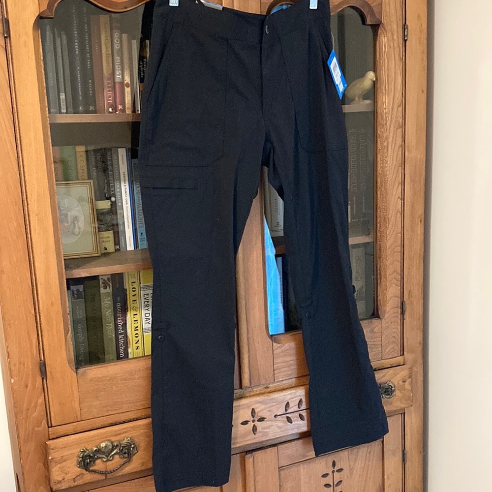 Columbia black hiking roll-up pants